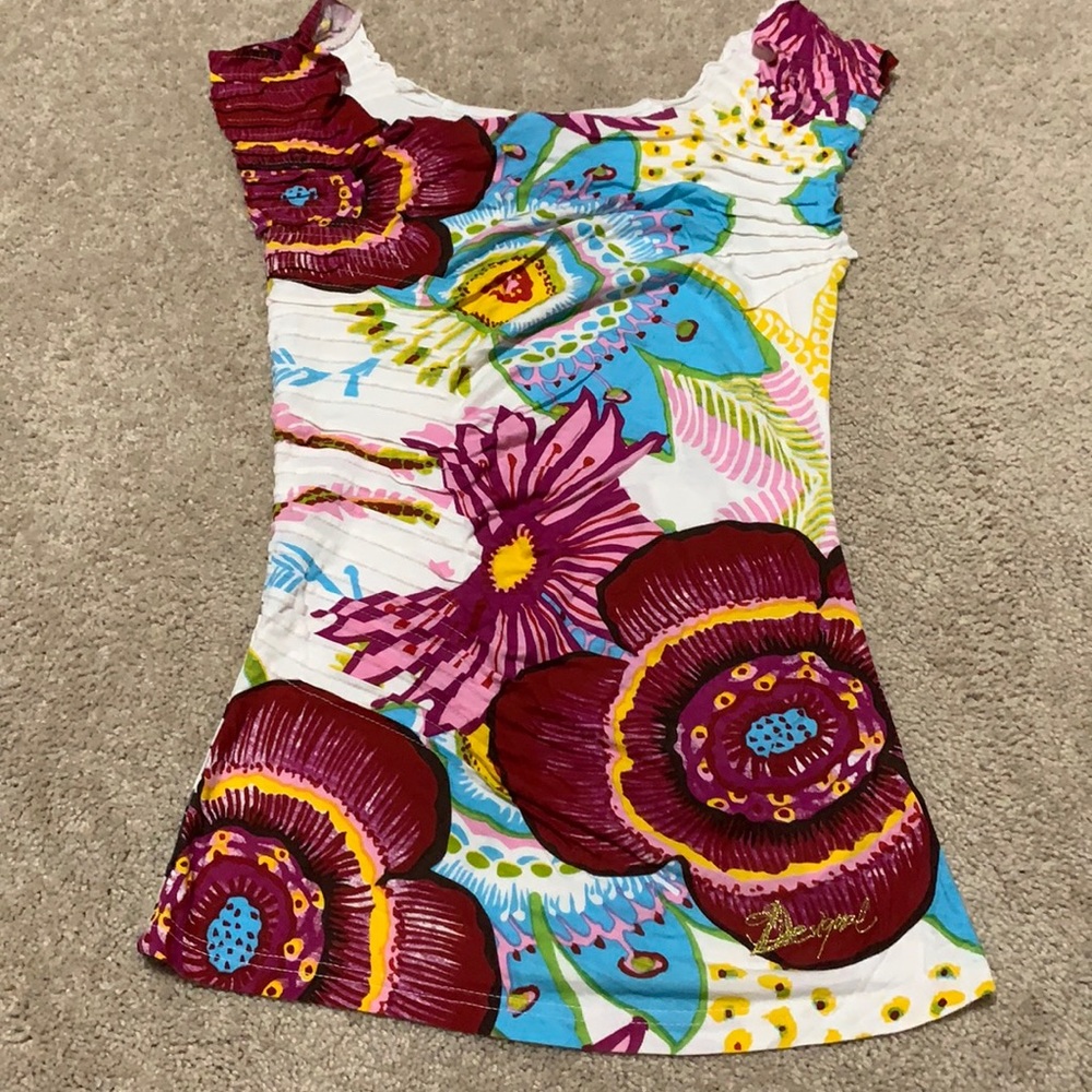 Desigual top like new